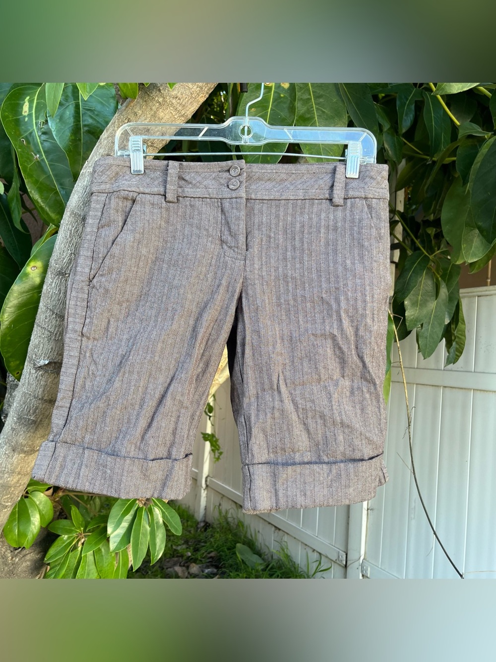 Vintage Y2K Fox Brand Low Rise Capri / Shorts.